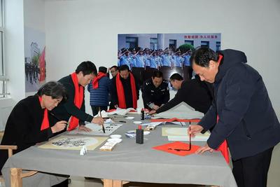 翰墨飄香迎新春，警民同心繪和諧——諸城市公安局與文聯成功舉辦書畫聯誼交流活動